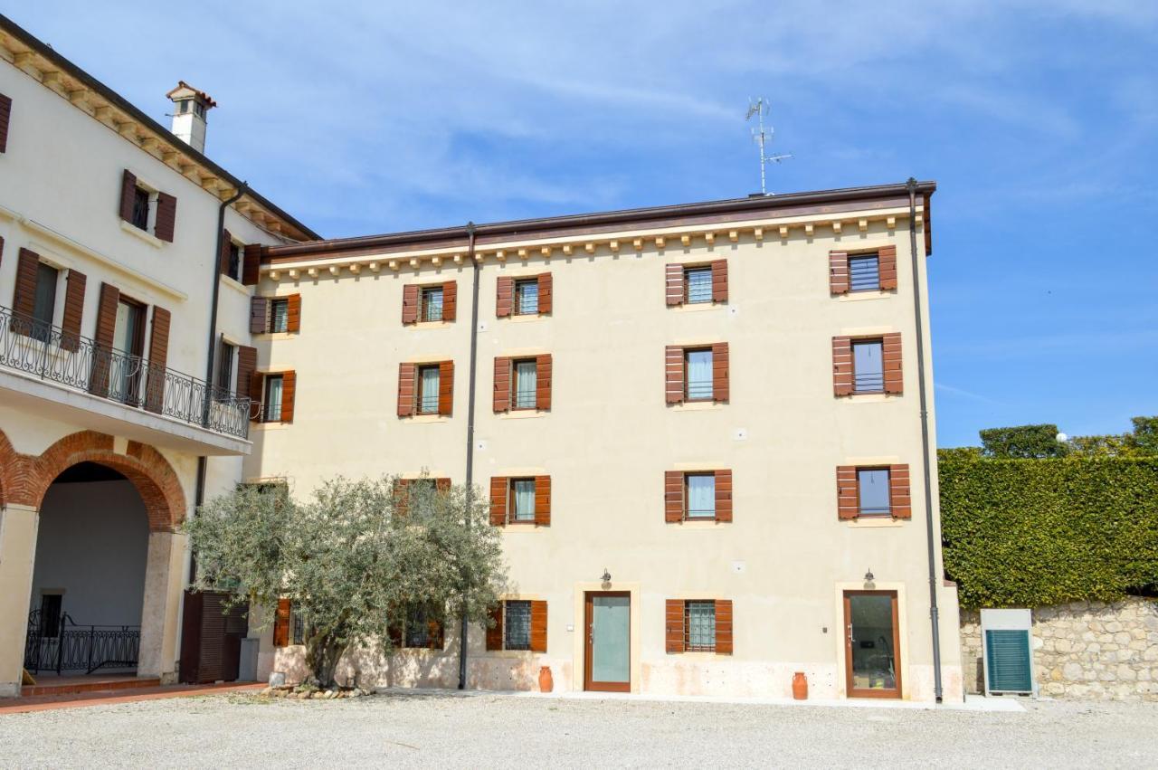 Verdeolivo 1876 - Apartments & Pool Mezzane di Sotto Exteriör bild