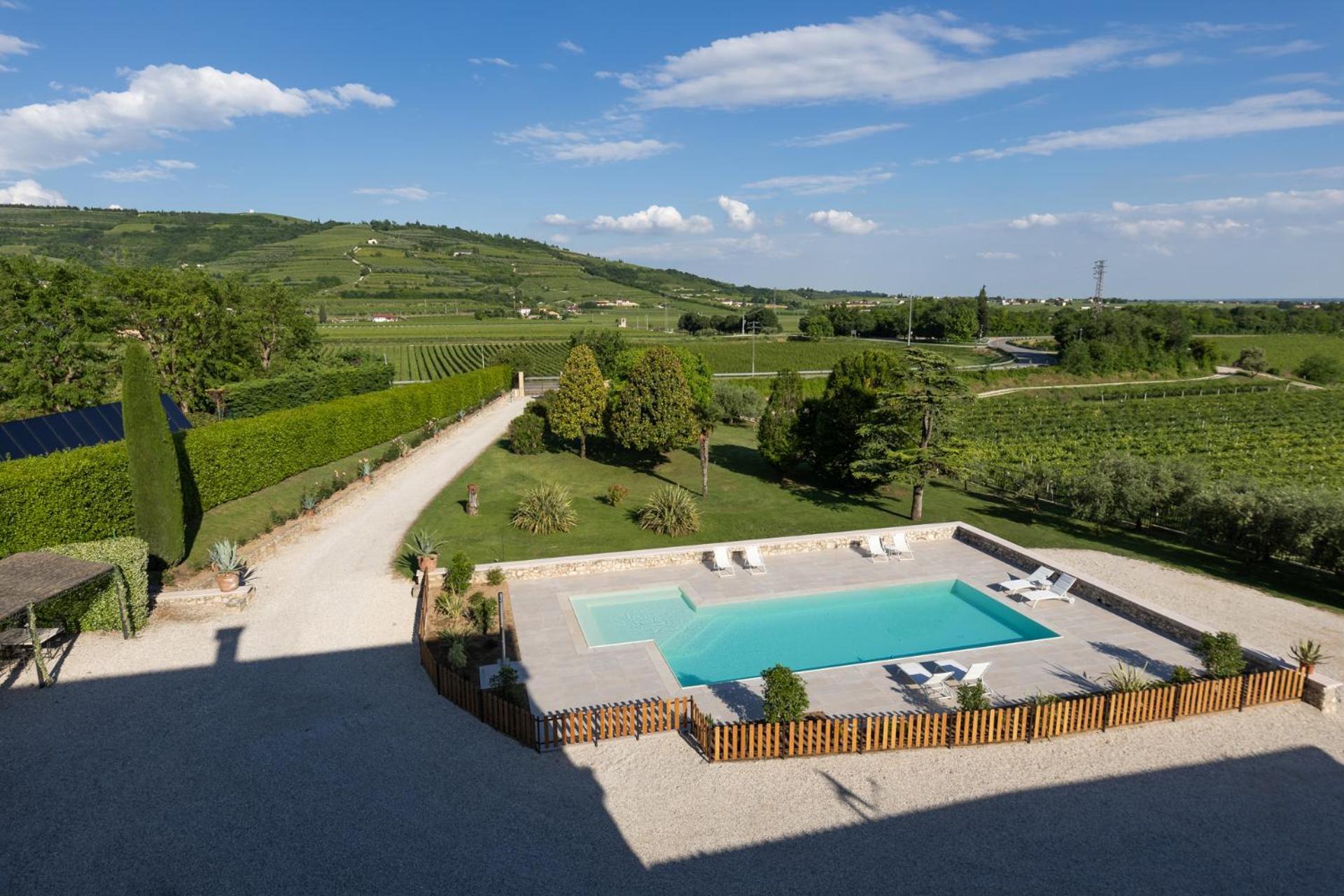 Verdeolivo 1876 - Apartments & Pool Mezzane di Sotto Exteriör bild