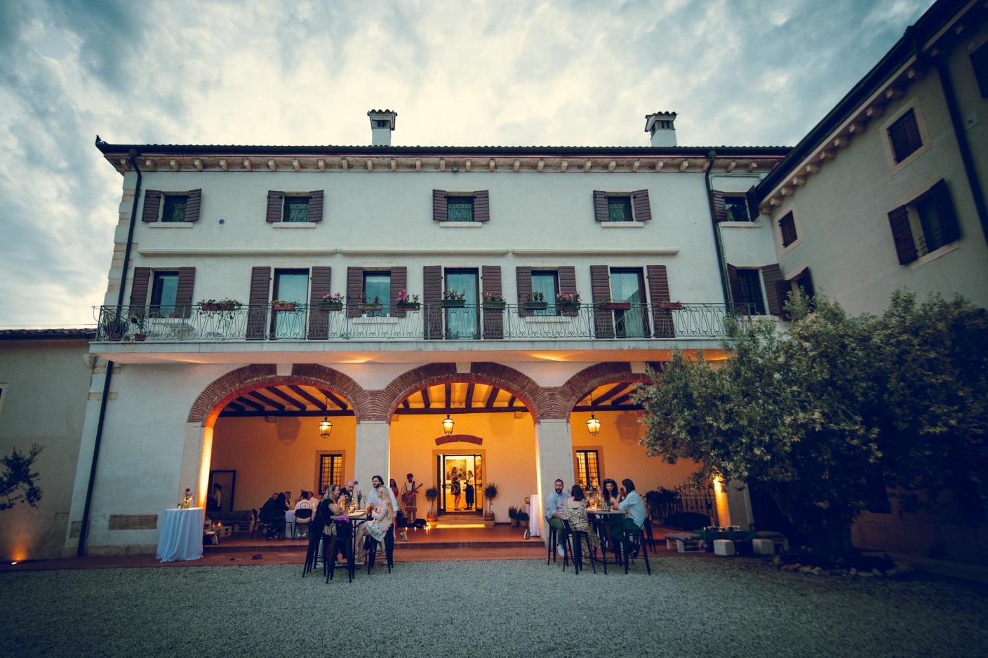 Verdeolivo 1876 - Apartments & Pool Mezzane di Sotto Exteriör bild